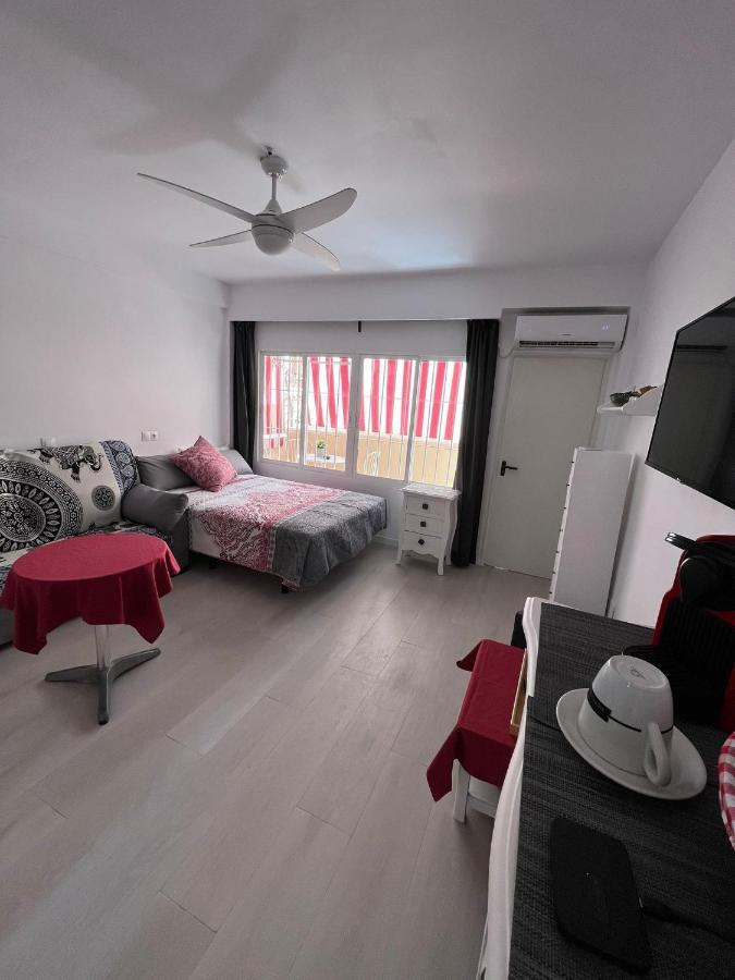 Estudio Romantico La Carihuela 托雷莫利诺斯 外观 照片