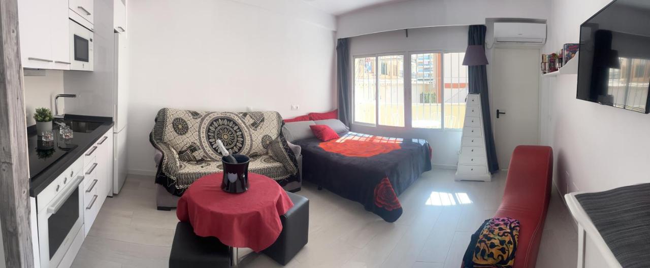 Estudio Romantico La Carihuela 托雷莫利诺斯 外观 照片